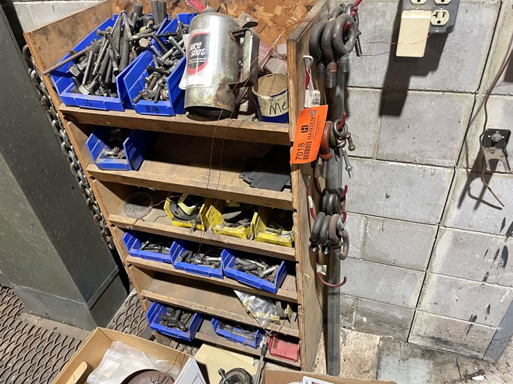 #7018-•-miscellaneous-hardware-and-bolt-bins-image-14