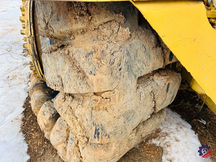 caterpillar-621-image-10