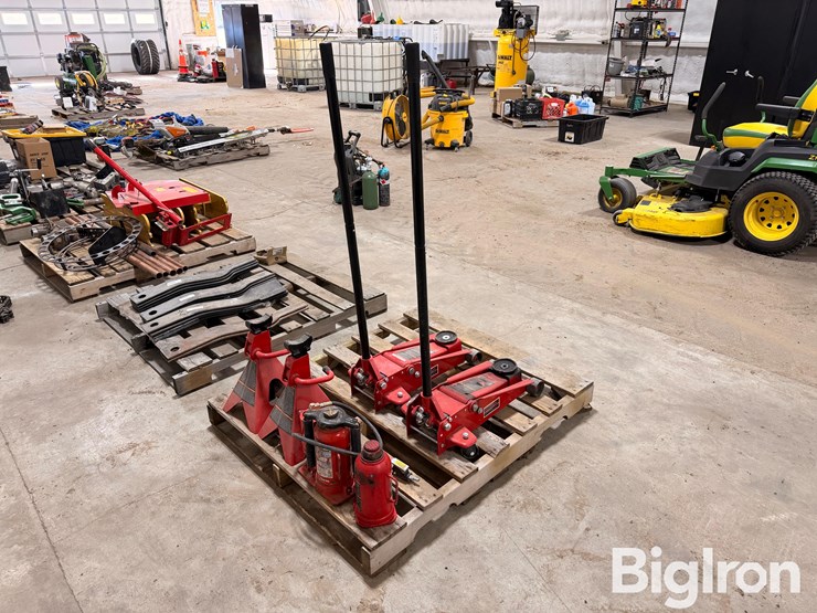 big-red-jacks-image-3