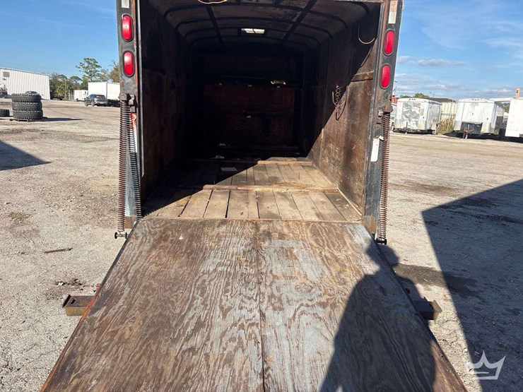 t/a-enclosed-trailer-image-5