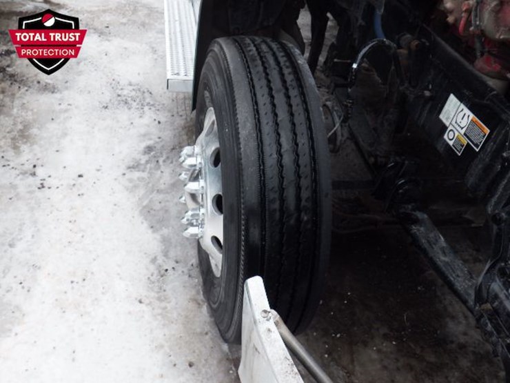 2019-peterbilt-579-image-22