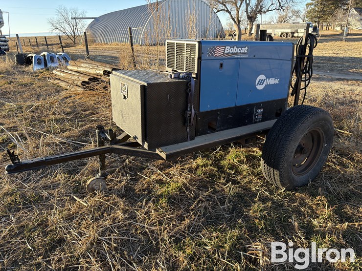 miller-bobcat-250-portable-cc/cv,-ac/dc-welder-/-11000-watt-generator-image-1