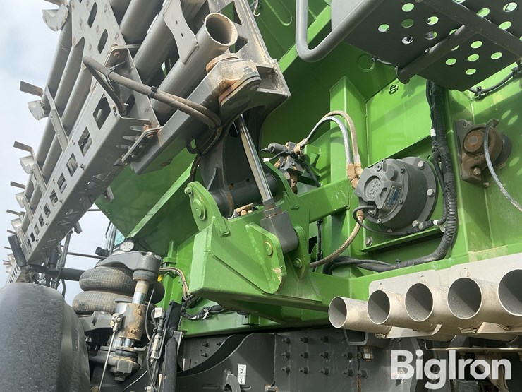 2023-fendt-rogator-937h-self-propelled-dry-fertilizer-spreader-image-19