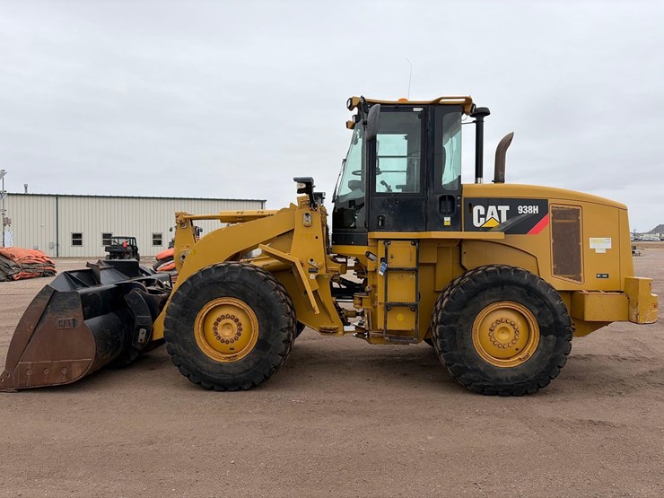 caterpillar-938h-image-6