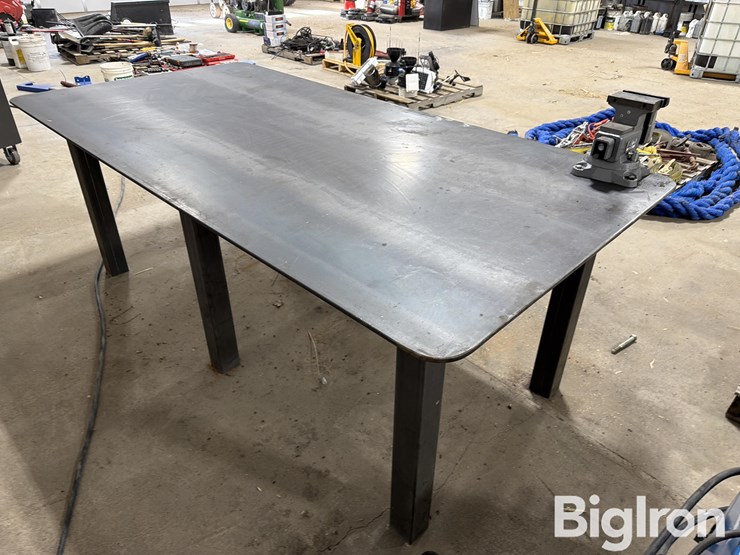 8'-welding-table-w/reversible-vice-image-3