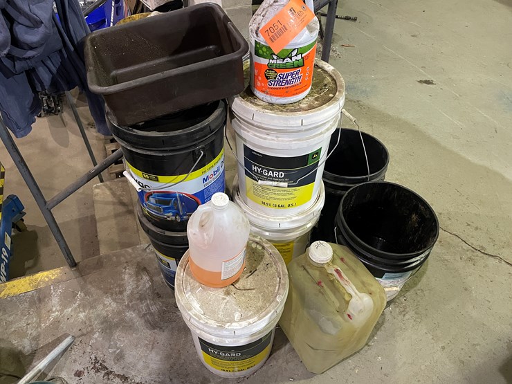 #7051-•-assortment-of-fluids-image-1