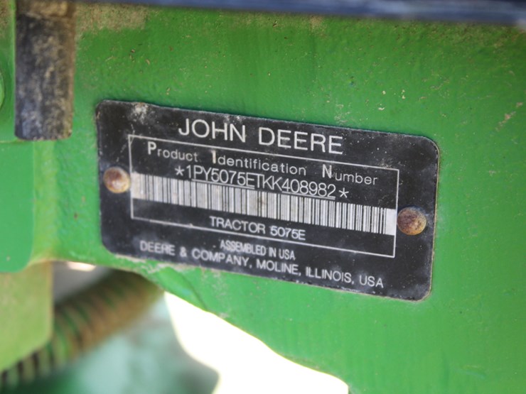 2019-john-deere-5075e-image-7