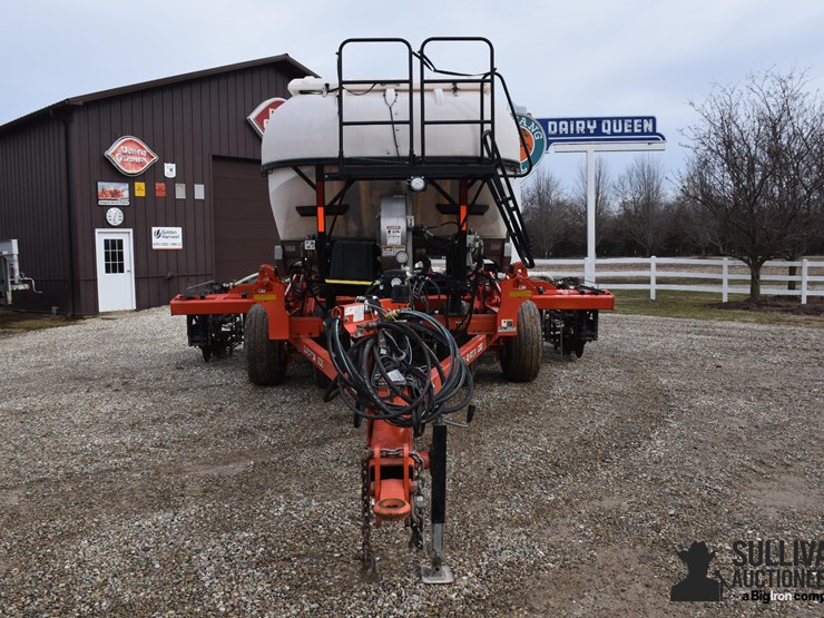 2012-kuhn-krause-gladiator-1200-8r30-strip-till-applicator-w/montag-dry-fertilizer-image-2
