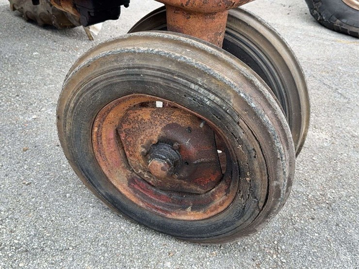 minneapolis-moline-ztu-image-27