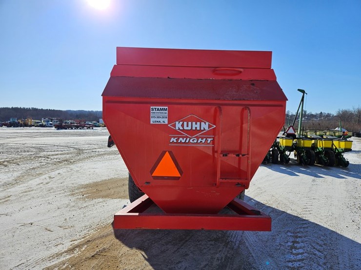 #311-•-2012-knight-4142-mixer-feed-wagon-image-4
