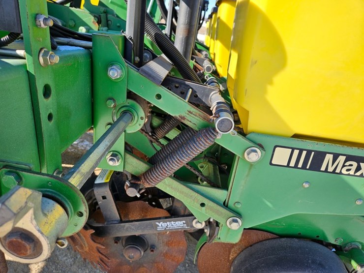 john-deere-7200-image-23