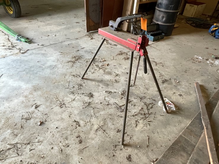 #5923-•-pipe-vise-image-3