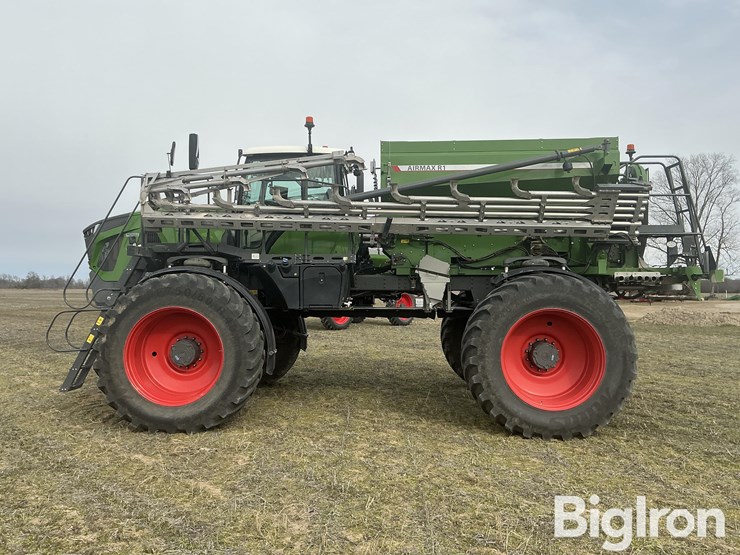 2023-fendt-rogator-937h-self-propelled-dry-fertilizer-spreader-image-8