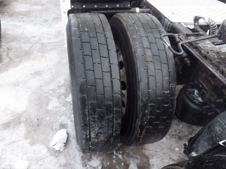 2018-freightliner-cascadia-125-image-15