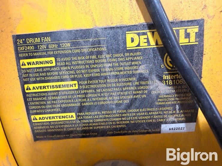 dewalt-wet/dry-vac-&-fan-image-8