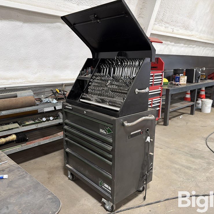 MasterForce & Montezuma Toolboxes With Tools