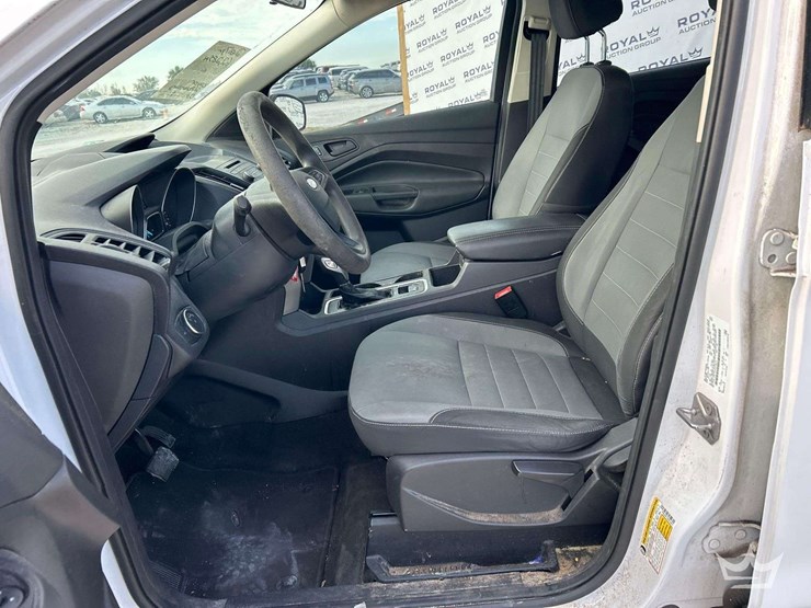 2017-ford-escape-image-12