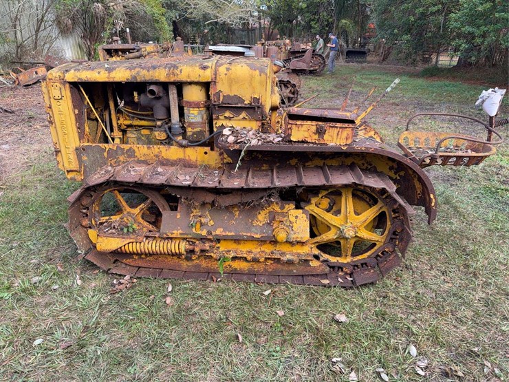 caterpillar-twenty-two-image-2