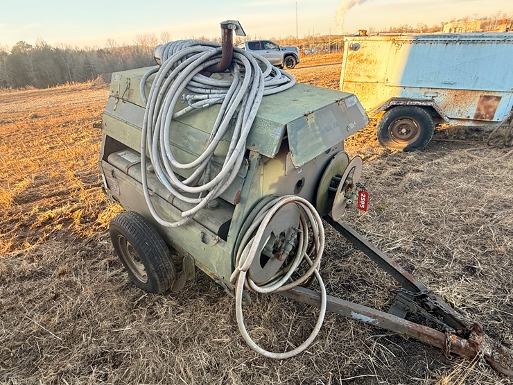 #2595-•-davey-towable-air-compressor-image-7