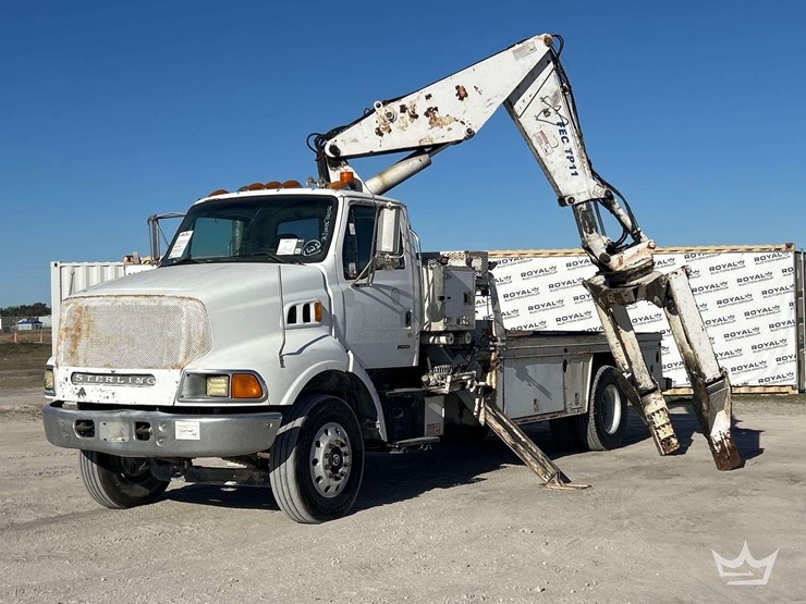 2003-sterling-l8500-image-1
