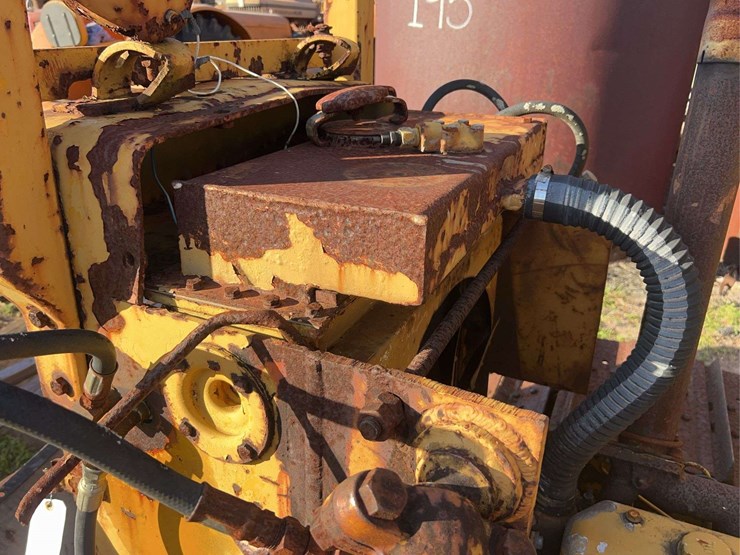 international-td9-image-34