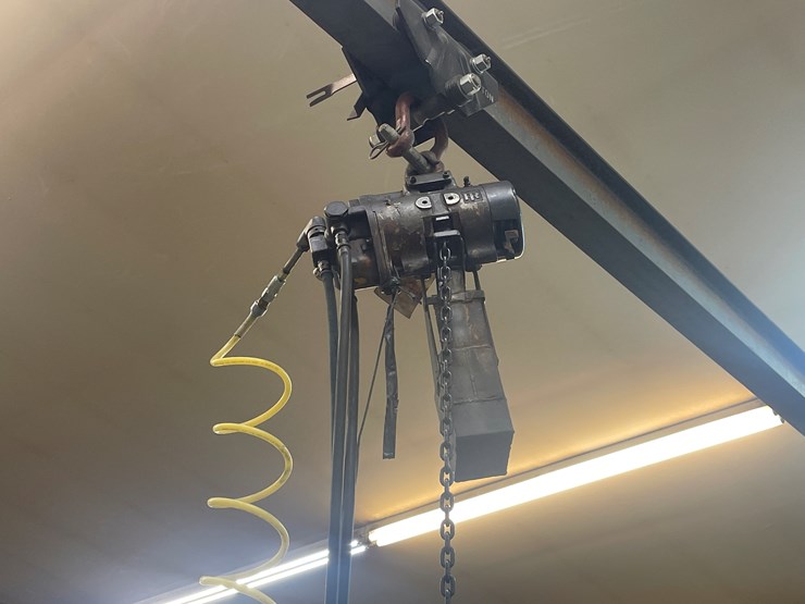 #5980-•-air-hoist-image-3