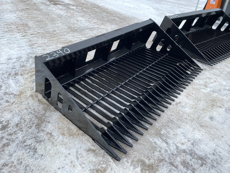 #2340-•-wolverine-skeleton-bucket-image-3