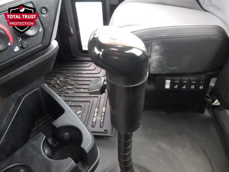 2023-mack-anthem-image-14