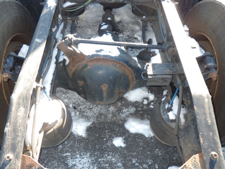 2017-freightliner-cascadia-125-image-12