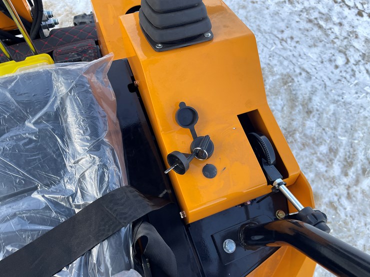 #108-•-miva-va15-mini-excavator-image-21