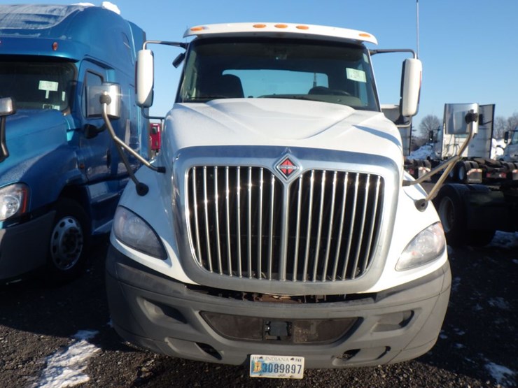 2016-international-prostar-image-2