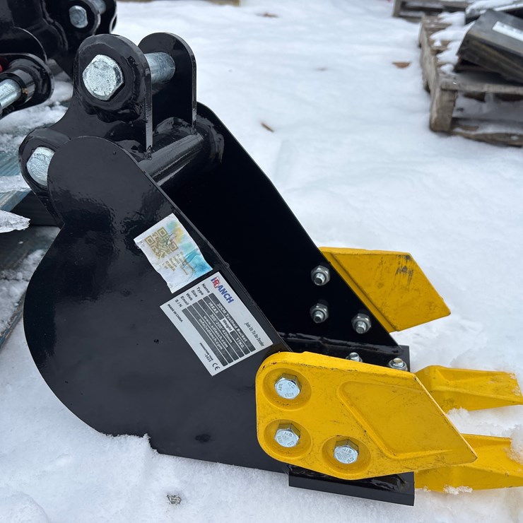 #4145 • E2. BUCKET WITH TEETH