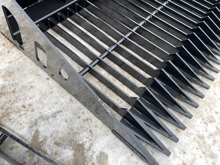 #2339-•-wolverine-skeleton-bucket-image-10