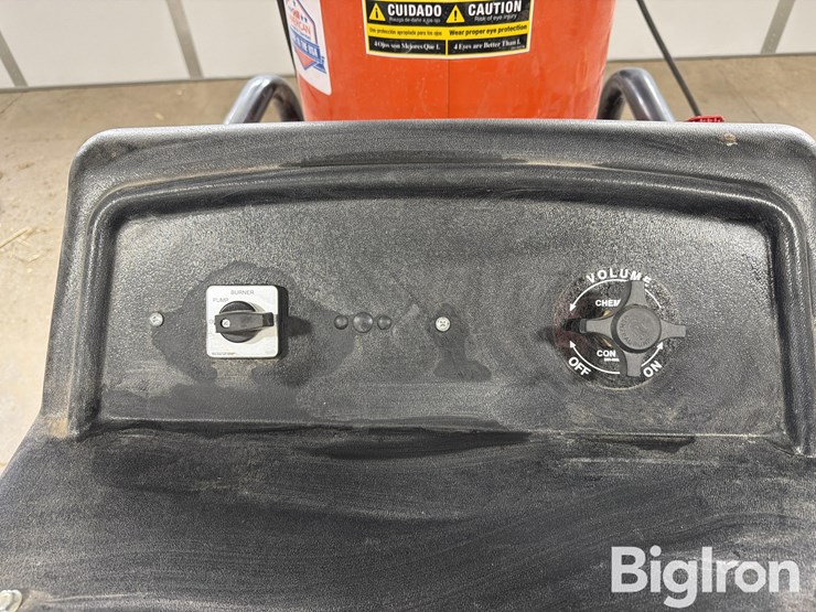 alkota-420x4-hot-pressure-washer-image-9