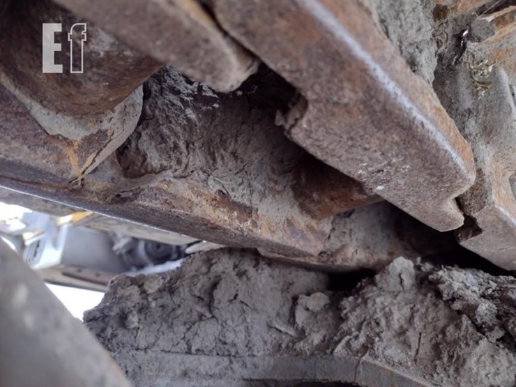 2015-volvo-ec220e-lr-image-43