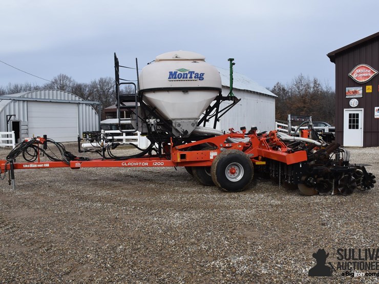 2012-kuhn-krause-gladiator-1200-8r30-strip-till-applicator-w/montag-dry-fertilizer-image-8
