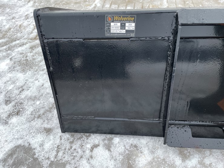 #2335-•-wolverine-skeleton-bucket-image-15