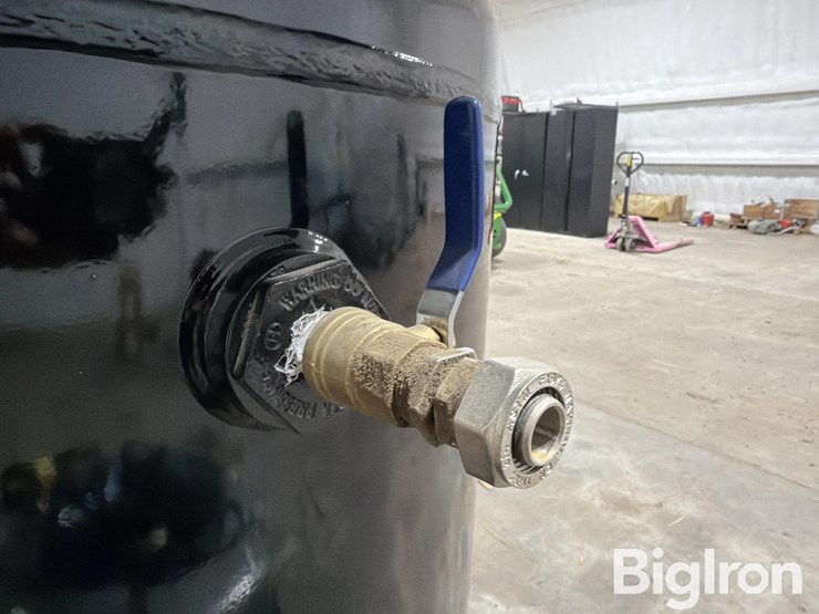 american-c17521e120v-air-compressor-image-9