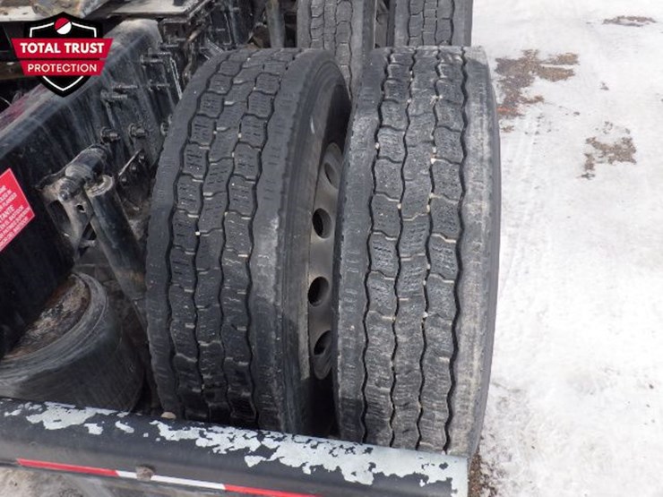 2022-volvo-vnl-760-image-10