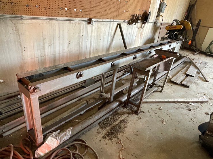 #5917-•-14'-metal-roller-stand-image-1