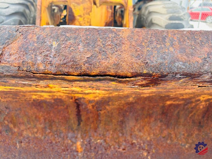 caterpillar-914m-image-17