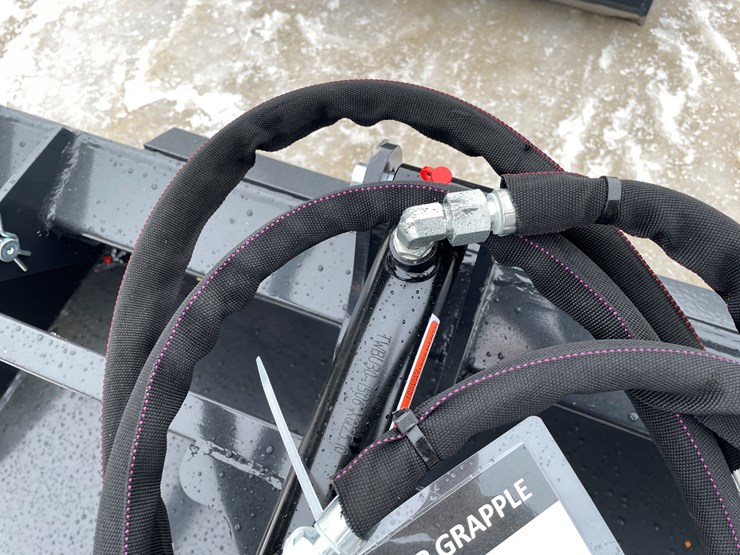 #2346-•-wolverine-mini-skid-steer-stump-grapple-image-10