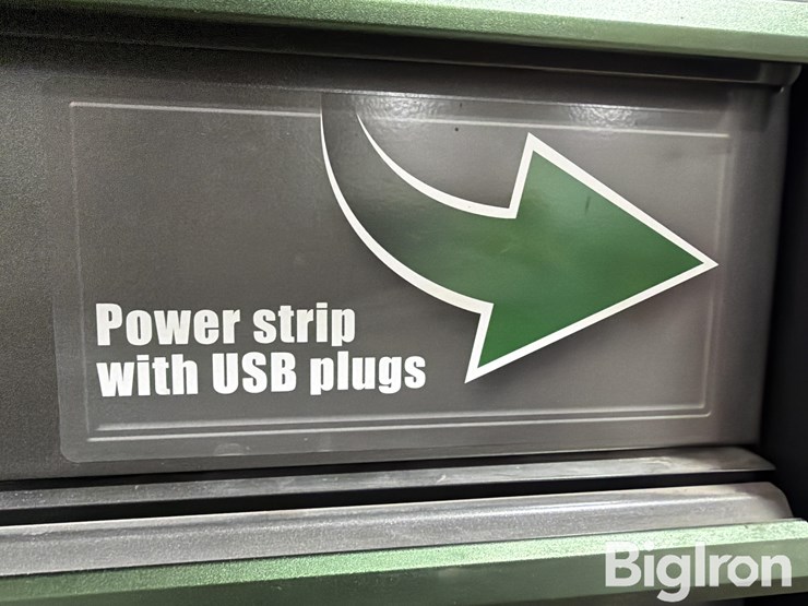 masterforce-&-montezuma-toolboxes-with-tools-image-17