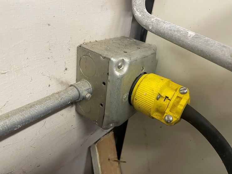 #4013-•-biro-commercial-meat-grinder-image-6