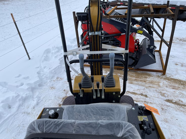 #106-•-new-cfg-industrial-mini-excavator-image-25