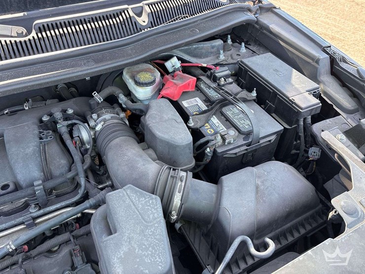 2016-ford-explorer-image-9