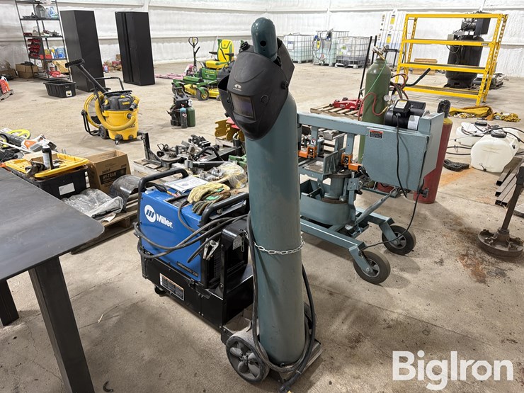 miller-millermatic-255-pulsed-mig-welder-w/apparel-&-accessories-image-4