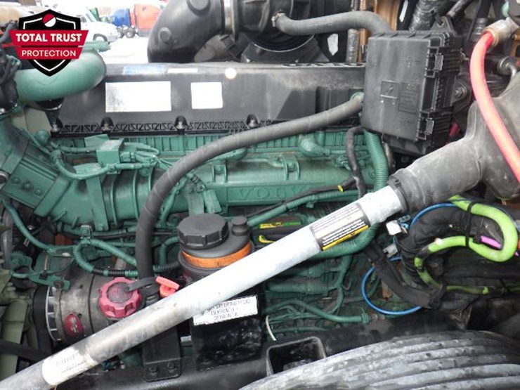 2023-volvo-vnl-300-image-20