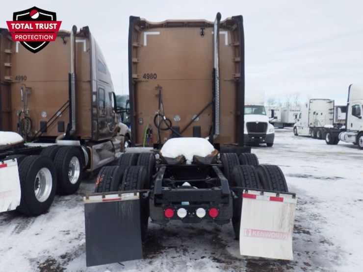 2022-kenworth-t680-image-13