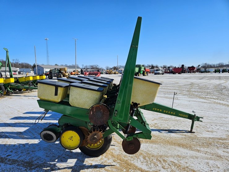 john-deere-7000-image-6